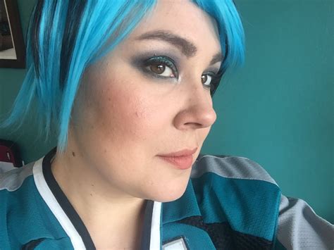 San Jose Sharks Teal Glitter Makeup Tutorial