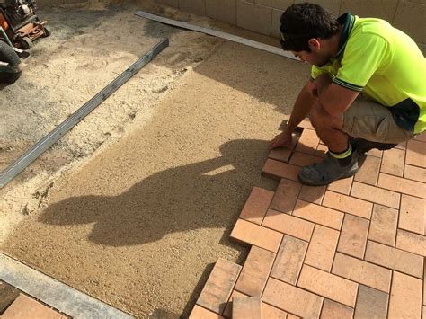 VIDEO DIY Tip: How To Lay Brick Paved Driveways | Brick paving, Pavers over concrete, How to ...