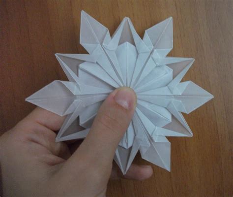 O jucarie pe zi: Origami tessellations - sletuta si fulgi de nea