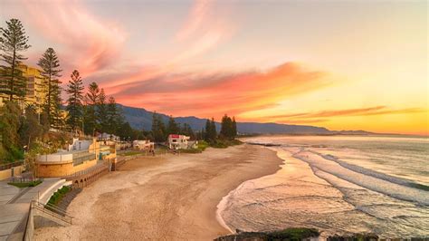 Sunset at Wollongong's North Beach | Scenic routes, Wollongong, Beach