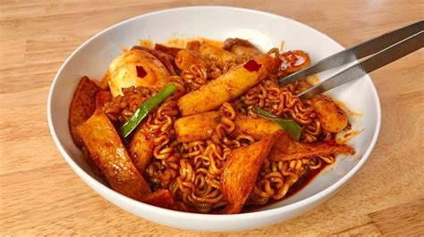 Tteokbokki ramen - YouTube