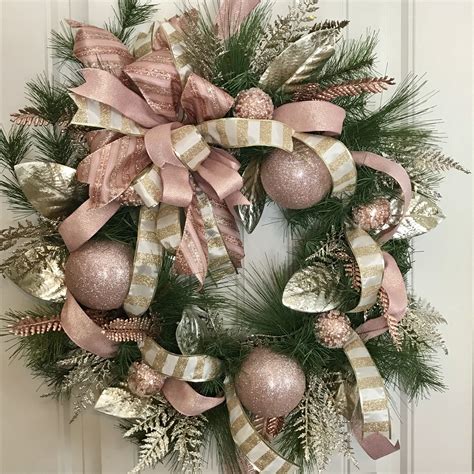 Rose gold Christmas wreath | Rose gold christmas, Holiday wreaths christmas, Holiday wreaths