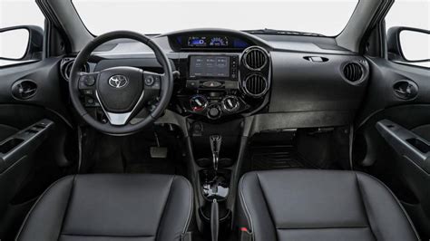 toyota-etios-2019-esp-interior - Mega Autos