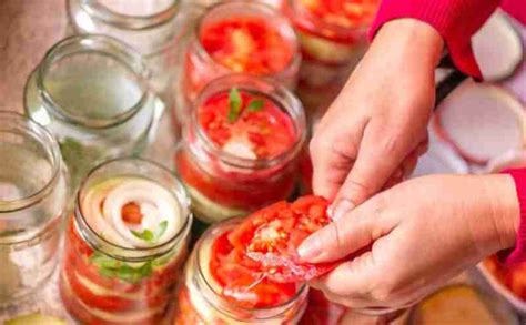 Canning Tomatoes: Water-Bath and Pressure-Canning Recipes