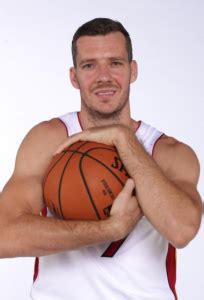 Goran Dragic - Bio, Net Worth, Age, Contract, Salary, Wife, Family ...