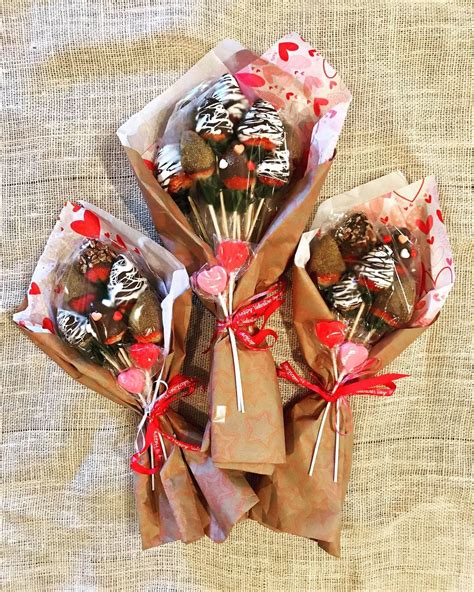 Valentine’s Day Chocolate Covered Strawberry Bouquet | Chocolate san ...