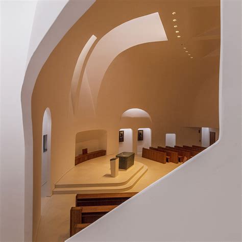 Robert Gutowski Architects designs minimal church interior in response to changes in modern ...