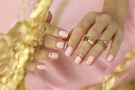 10 Pink And Gold Nails To Make You Feel Like Royalty - Zohna