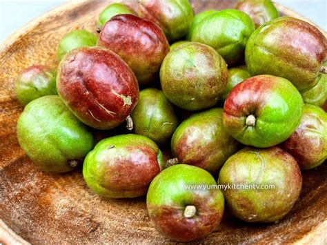 Sineguelas (Spanish Plum) “Food of the gods” - Yummy Kitchen