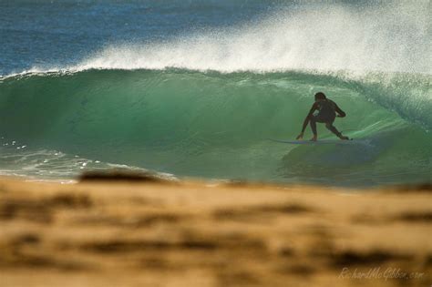 Surfing Narrabeen - Richard McGibbon Photography