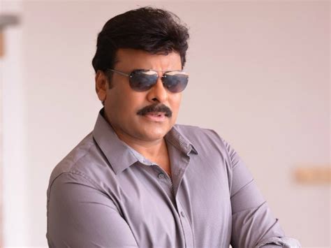 Chiranjeevi Gives A Deadly Shock To The Sye Raa Narasimha Reddy Team ...