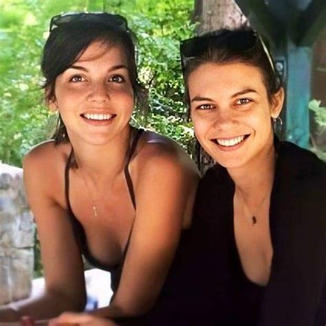 Lauren Cohan and her sister | Lauren cohan, Maggie greene, Lauren