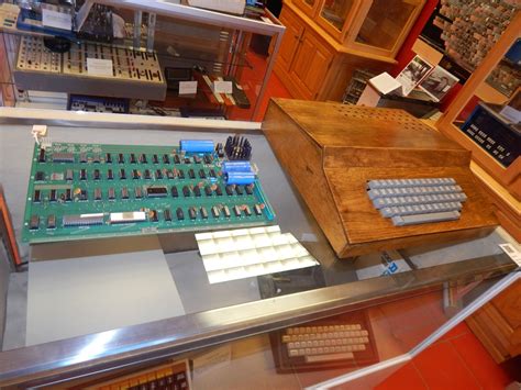 Computer museum, Hobbyist, Computers, Microcomputers, and Amateur Radio Station N4USA: Apple-1 ...