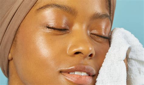 Oily, Dehydrated Skin: How to Hydrate Skin the Right Way - Major Mag