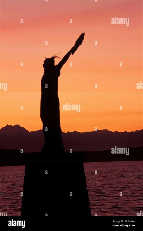 Statue of Liberty replica, Alki Beach, Seattle, Washington Stock Photo - Alamy