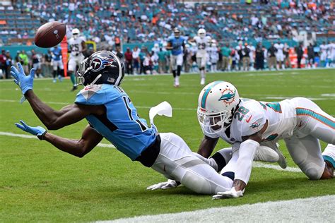 Titans vs. Dolphins delay: Lightning stops play in NFL’s longest game - SBNation.com