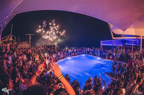 Mykonos Party: Information about the nightlife in Mykonos island