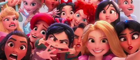 こちらは Disney Princess Ralph Breaks インターネット映画人形 快適な服とアクセサリー付き 14人形 究極のマルチパック 3 yea :B07T81G14Z:925 ...