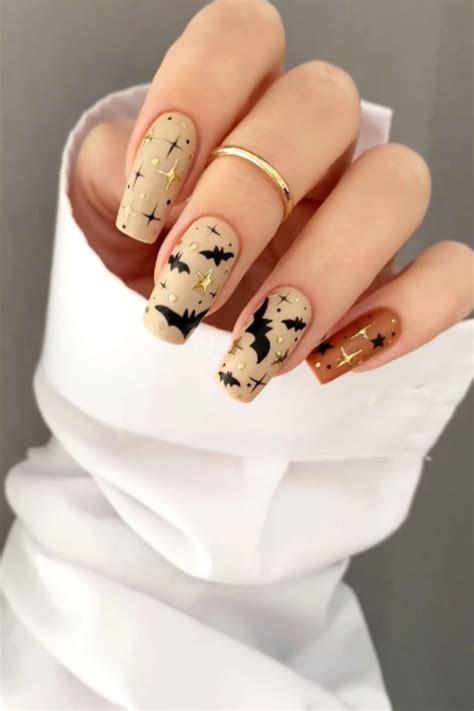 30 Bat Nails for a fun Halloween nail idea - The Beauty Pursuit