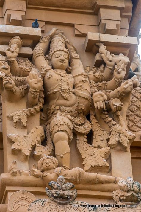 Thanjavur Brihadeeswarar Temple Tower sculptures | Ancient indian architecture, Indian sculpture ...