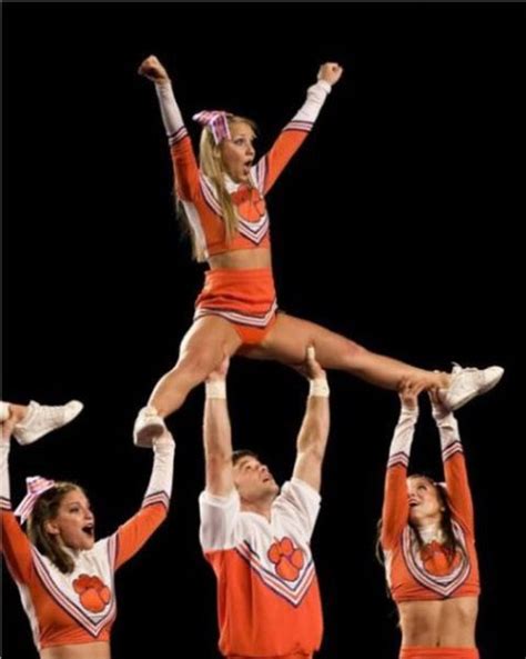 Cheerleader Fail - Gallery | eBaum's World