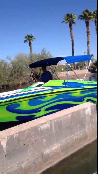 Boat crash lake Havasu - YouTube