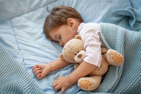 When Can Your Baby Sleep With a Blanket? - Being The Parent