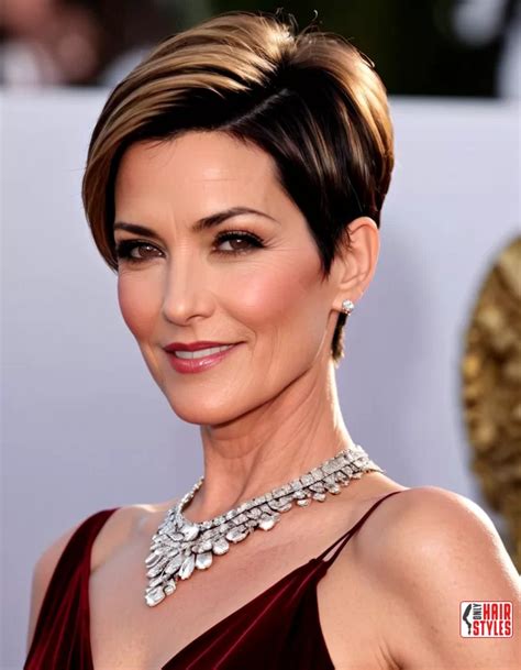 Trending Short Hairstyles For Women Over 50 (2024) « Only Hairstyles