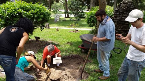 Incidental Archaeotourism: Lessons from “Stumbling Upon” in St. Augustine - Society for ...