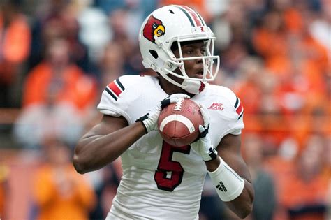 Teddy Bridgewater injury: Louisville quarterback hurts wrist, taken for ...