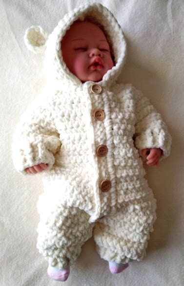 Baby Snow Bear Onesie: Crochet pattern | Ribblr