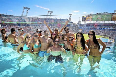 13. Pools at Everbank Field