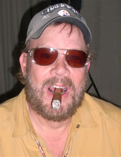 Inside Country: Hank Williams Jr. Loves Cigars