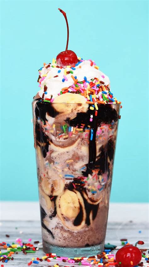 Banana Split Sundae - DELICIOUS RECIPE