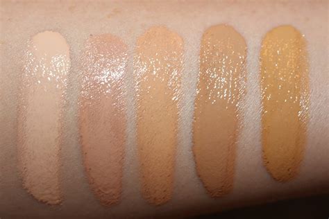Laura Mercier Tinted Moisturizer Oil Free 2021 Review & Swatches - Really Ree