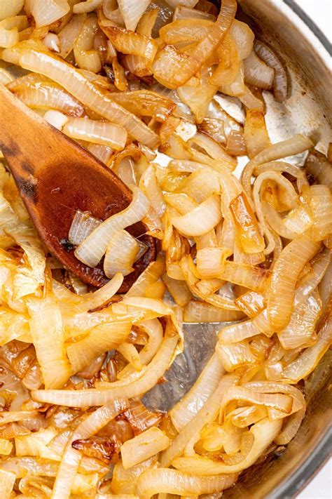 Easy Sautéed Onions - 40 Aprons