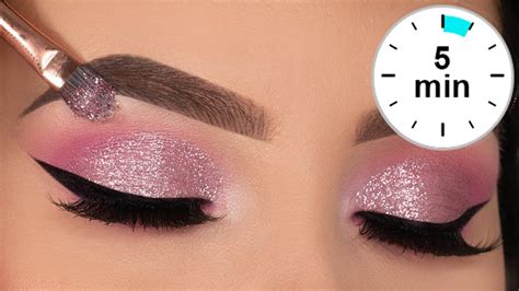 5 MINUTE Glitter Eye Makeup Tutorial | Prom Eye Makeup - YouTube