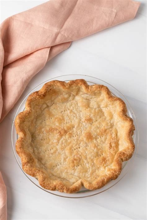 How to Blind Bake Pie Crust - Baked By An Introvert