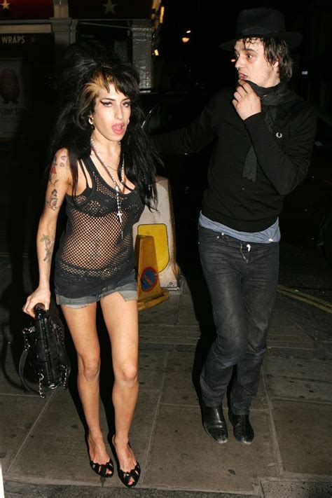 Amy Winehouse & Pete Doherty Sighting - London Singers Pete Doherty and Amy Winehouse spotted ...