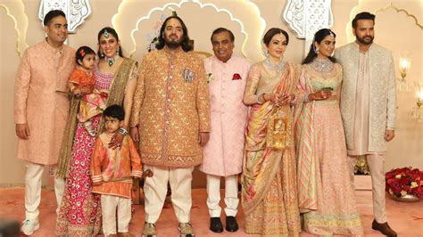 Groom Anant Ambani Looks Royal Posing With Isha, Nita, Shloka, Akash ...