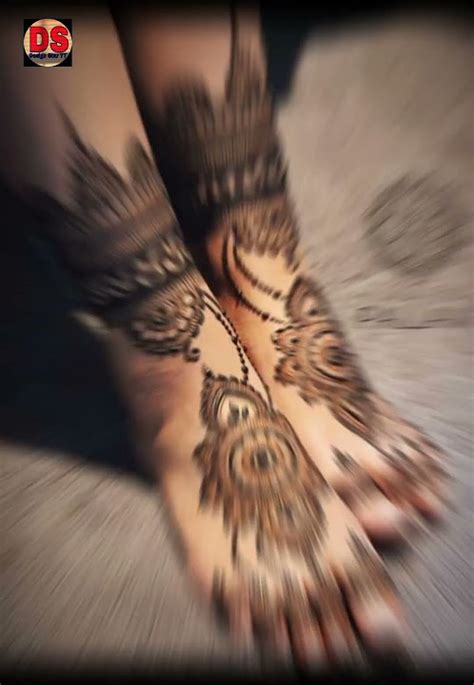 new foot tikka mehndi design | feet mehndi design bridal | gol tikki mehndi designs for feet # ...