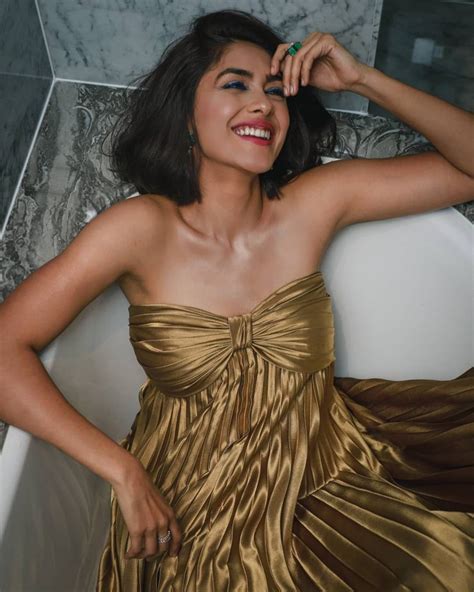 Mrunal Thakur Will Turn Showstopper For Lakme Fashion Week 2020