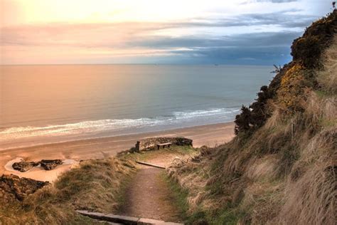 11 best beaches in Aberdeenshire for a day trip in 2022 | Day trip, Beautiful beaches, Lido beach