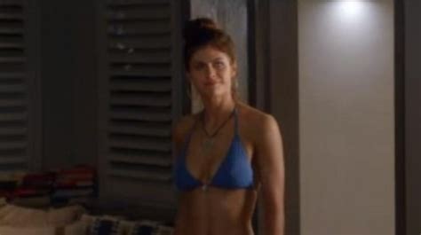 Blue bikini worn by Jade (Alexandra Daddario) in Why Women Kill (S01E02) | Spotern