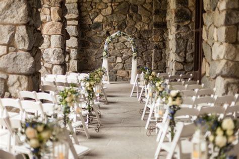 A Springtime Yosemite Wedding — The Overwhelmed Bride // Wedding Blog + SoCal Wedding Planner ...