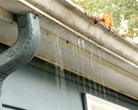 Common Signs of Blocked Gutters - Gutter Clean, Repair & Install