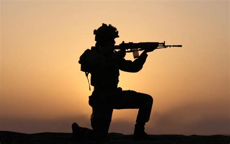 3840x2400 Resolution Indian Army Soldier With Gun UHD 4K 3840x2400 ...