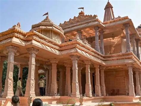 Ayodhya Ram Mandir: उत्तराखंड में 9 दिन तक मनेगा उत्सव, अयोध्या में राम प्रतिमा को घुमाने का ...