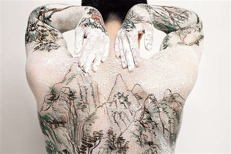 Contemporary Chinese artist Huang Yan ‘tattoos’ Song dynasty-style landscapes on human bodies ...