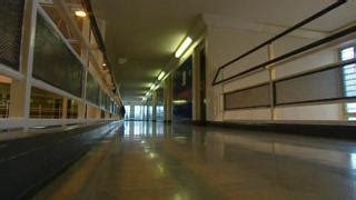 HMP Doncaster: Inspectors criticise safety at 'very poor' site - BBC News